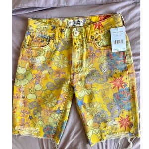 FP Alani printed cutoff shorts size 24 NWT